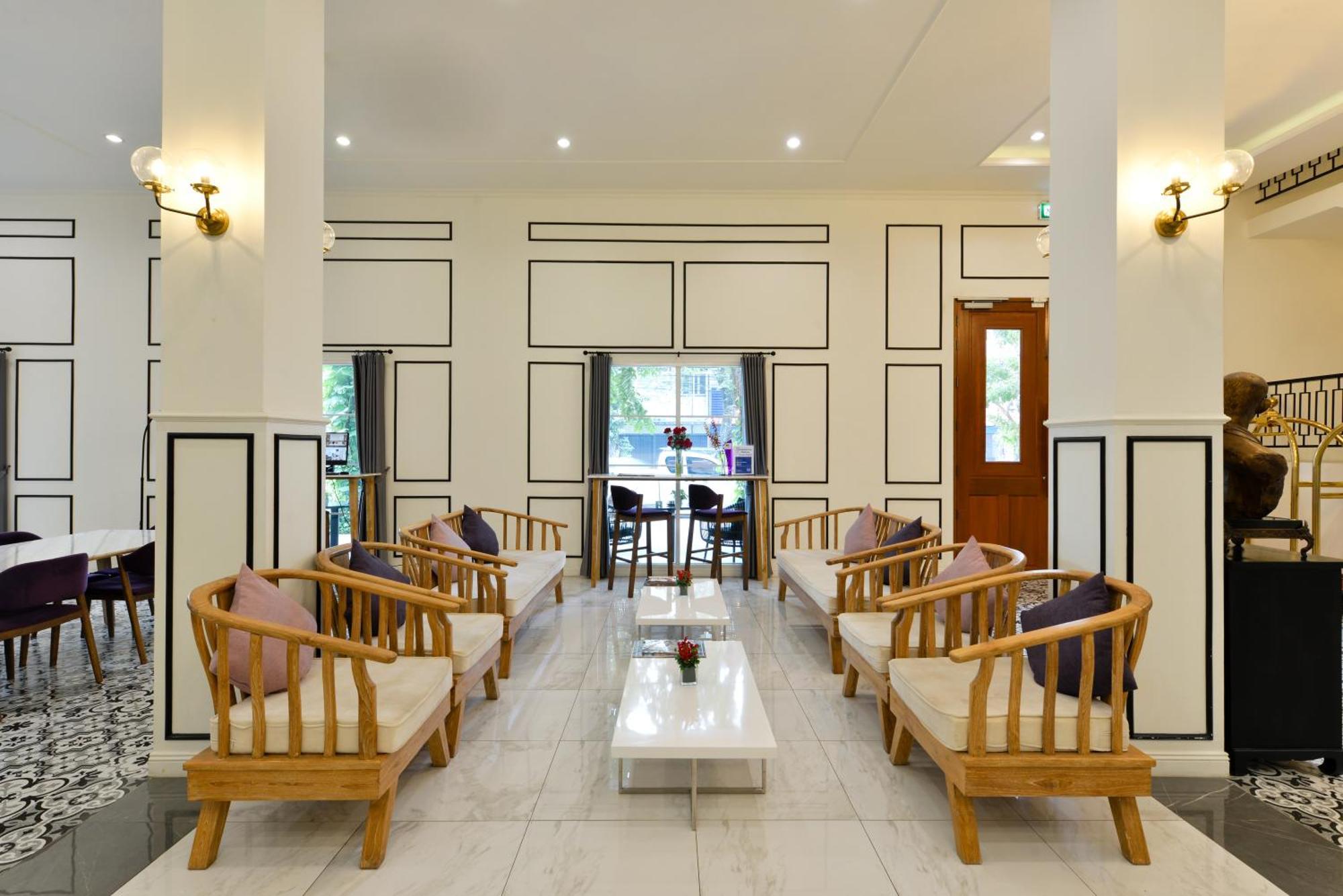 Hotel Villa De Pranakorn - Relais&Chateaux Bangkok Bagian luar foto The lobby of the hotel